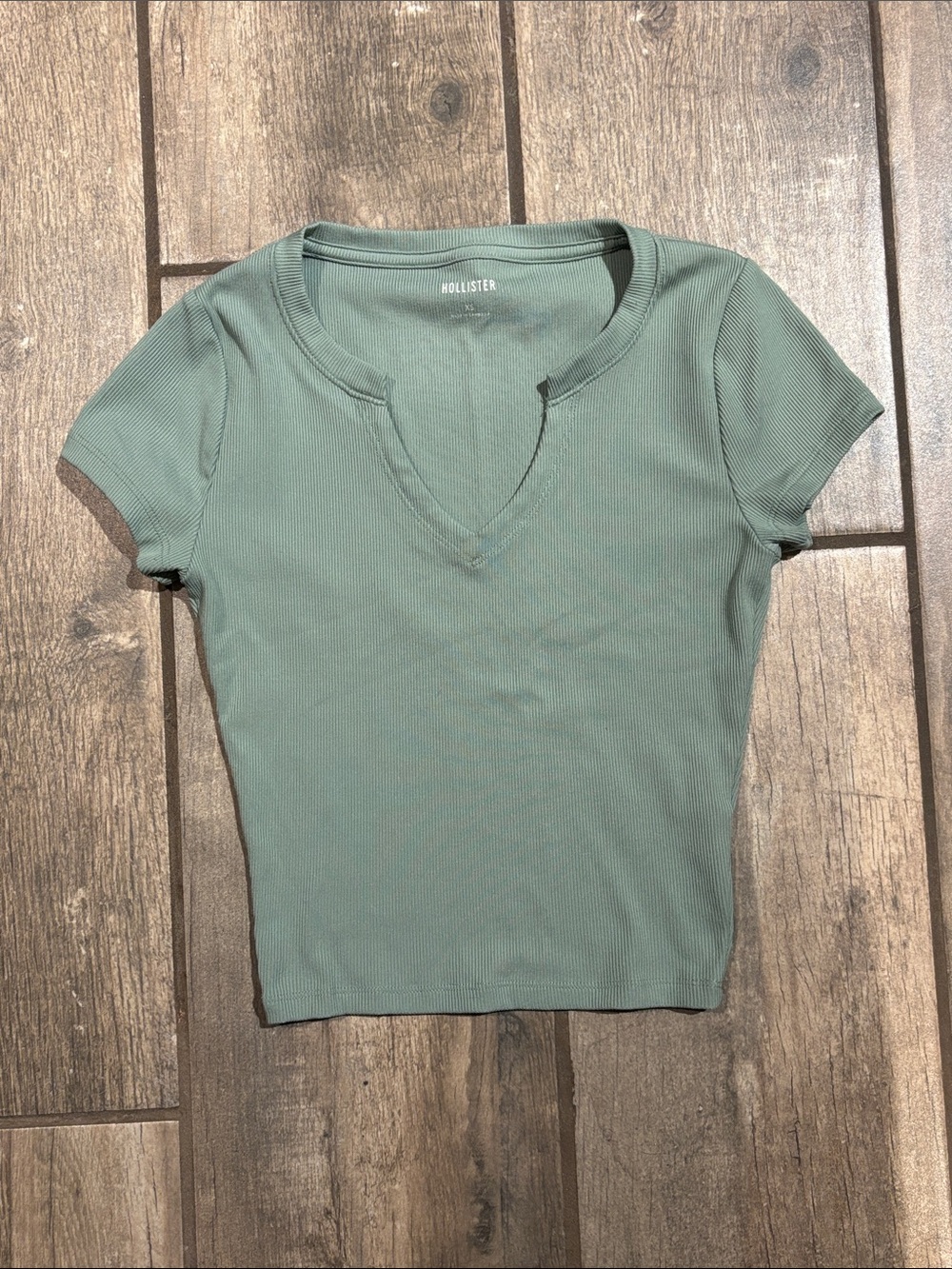Hollister Women's Sage Green Ribbed Notch V-Neck Short Sleeve Tee